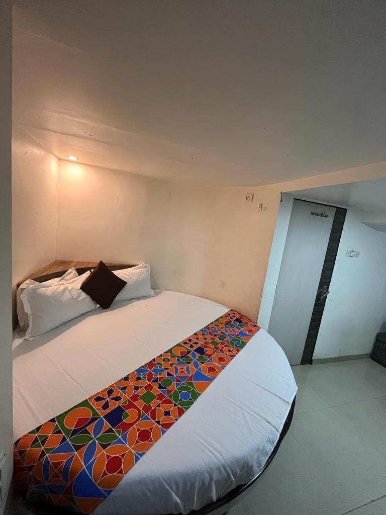 Hotel Havana Mumbai Exterior photo